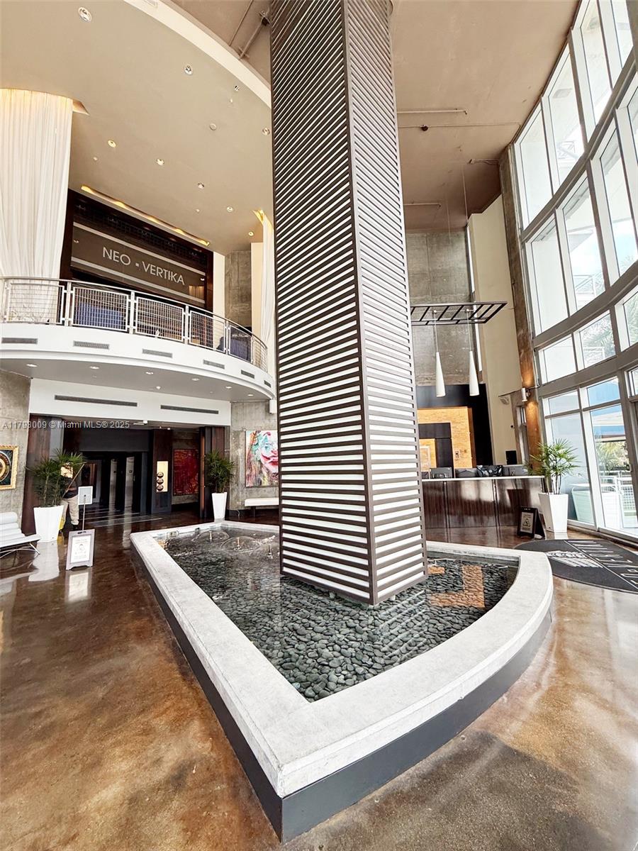 690 SW 1st Ct #2027, Miami FL 33130