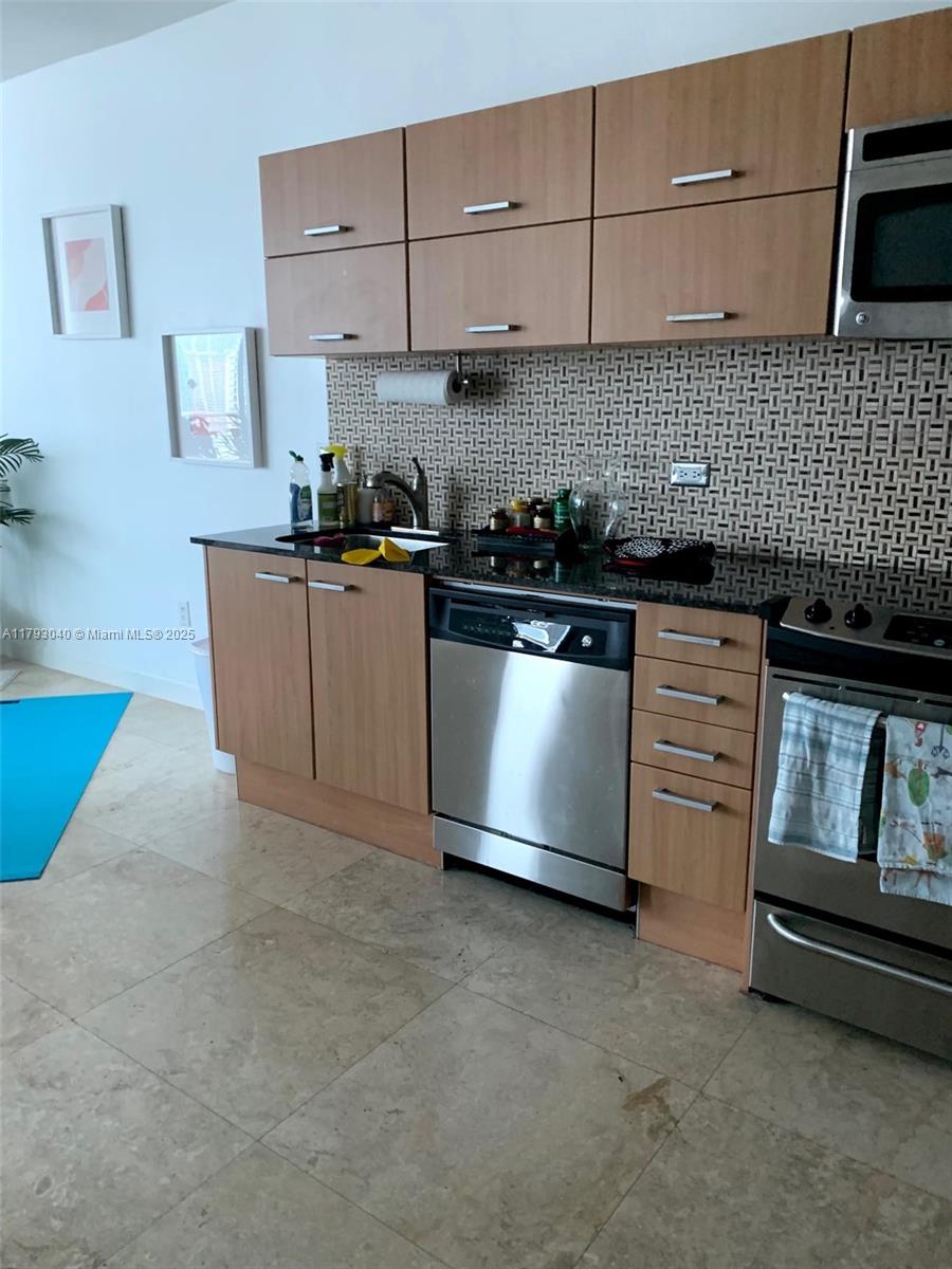 350 S Miami Ave #4010, Miami FL 33130