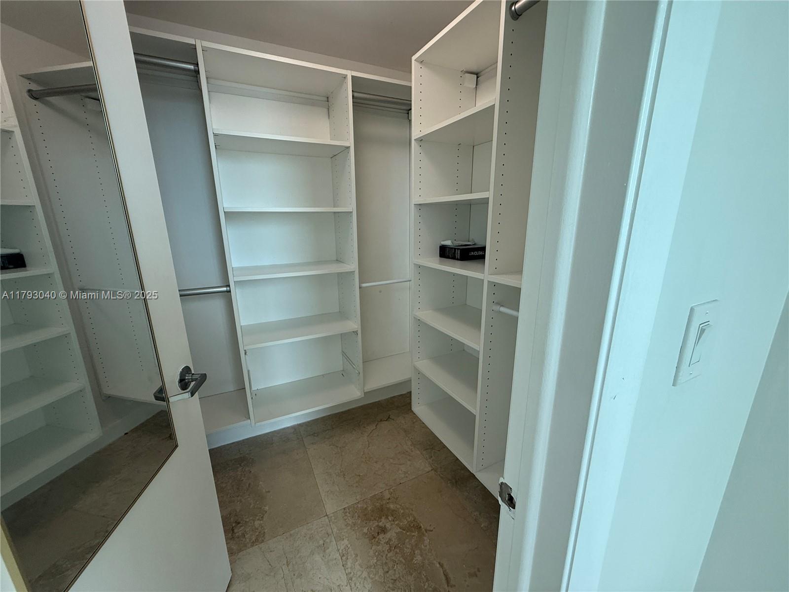 350 S Miami Ave #4010, Miami FL 33130