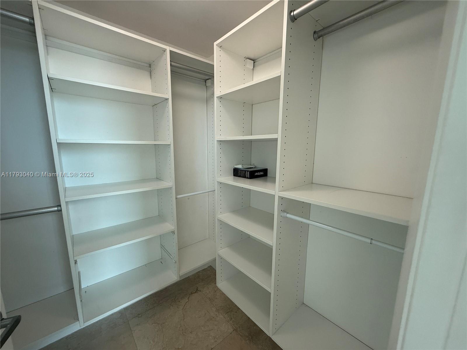 350 S Miami Ave #4010, Miami FL 33130