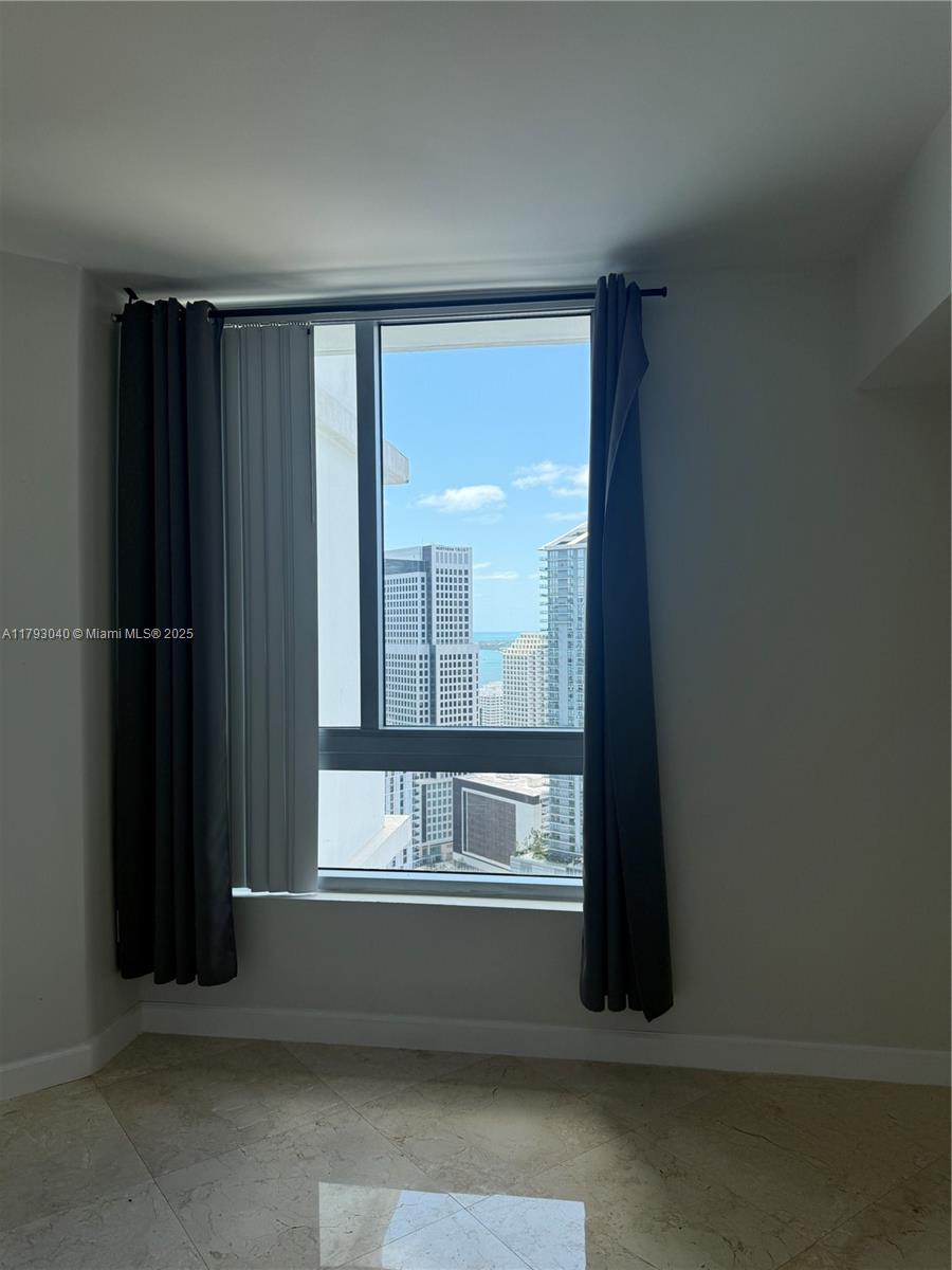 350 S Miami Ave #4010, Miami FL 33130