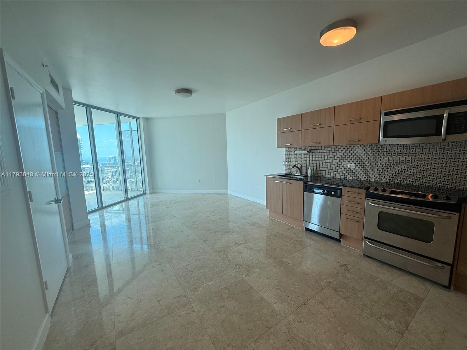 350 S Miami Ave #4010, Miami FL 33130