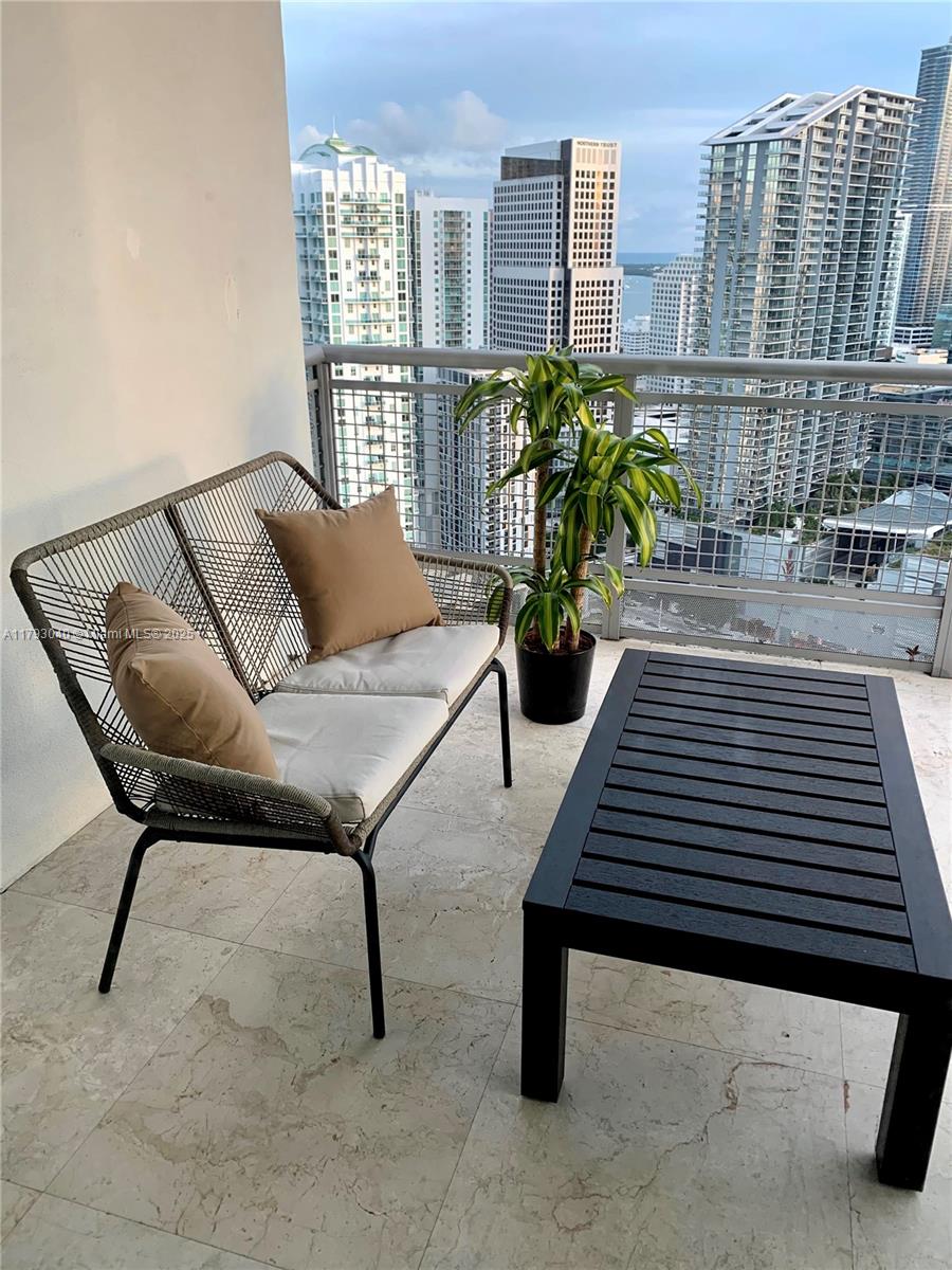 350 S Miami Ave #4010, Miami FL 33130