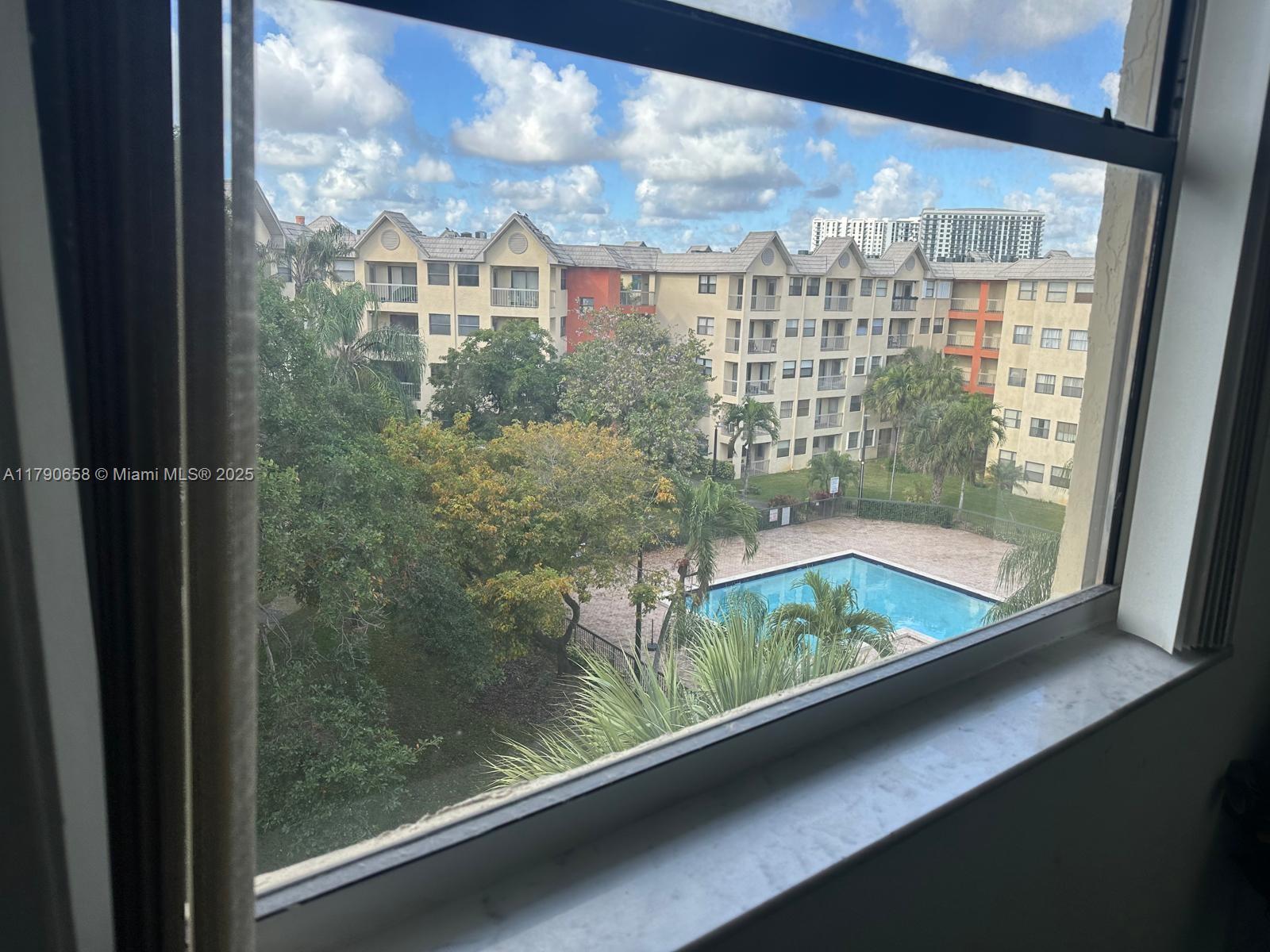 8120 Geneva Ct #551, Doral, Florida image 9