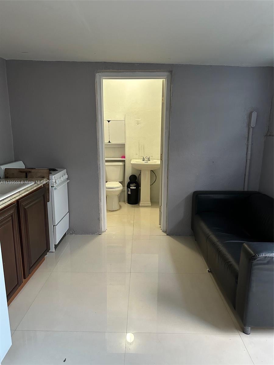 100 Virginia Rd, West Park, Florida image 31