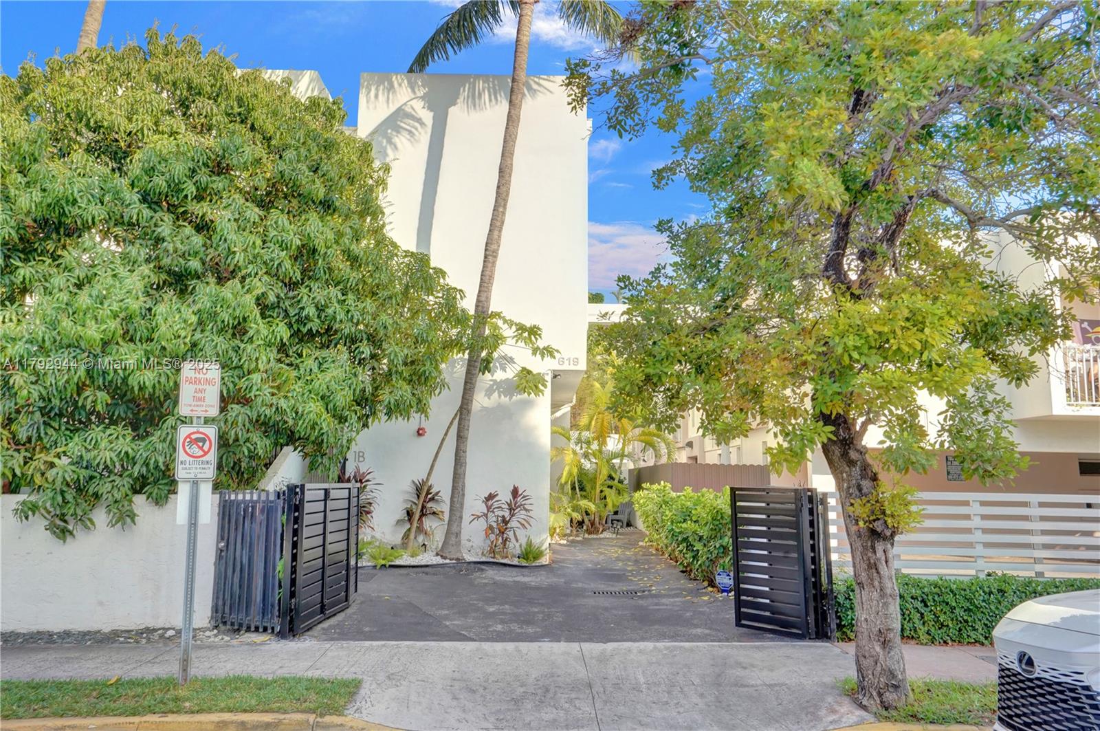 Property photo # 0