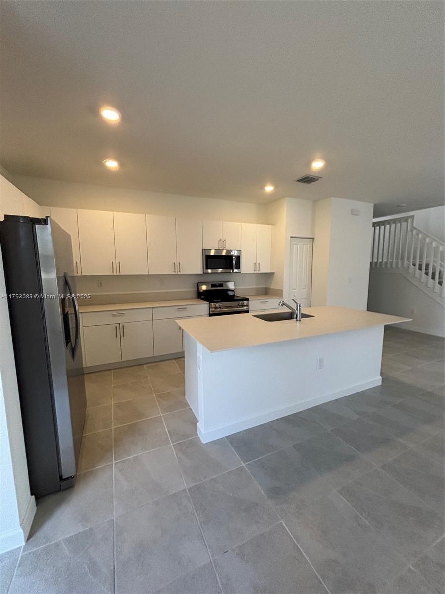 Property photo # 6