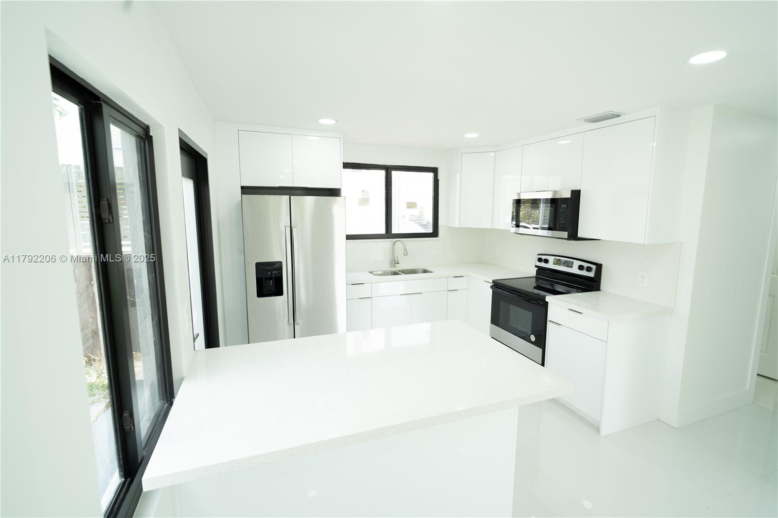 Property photo # 6