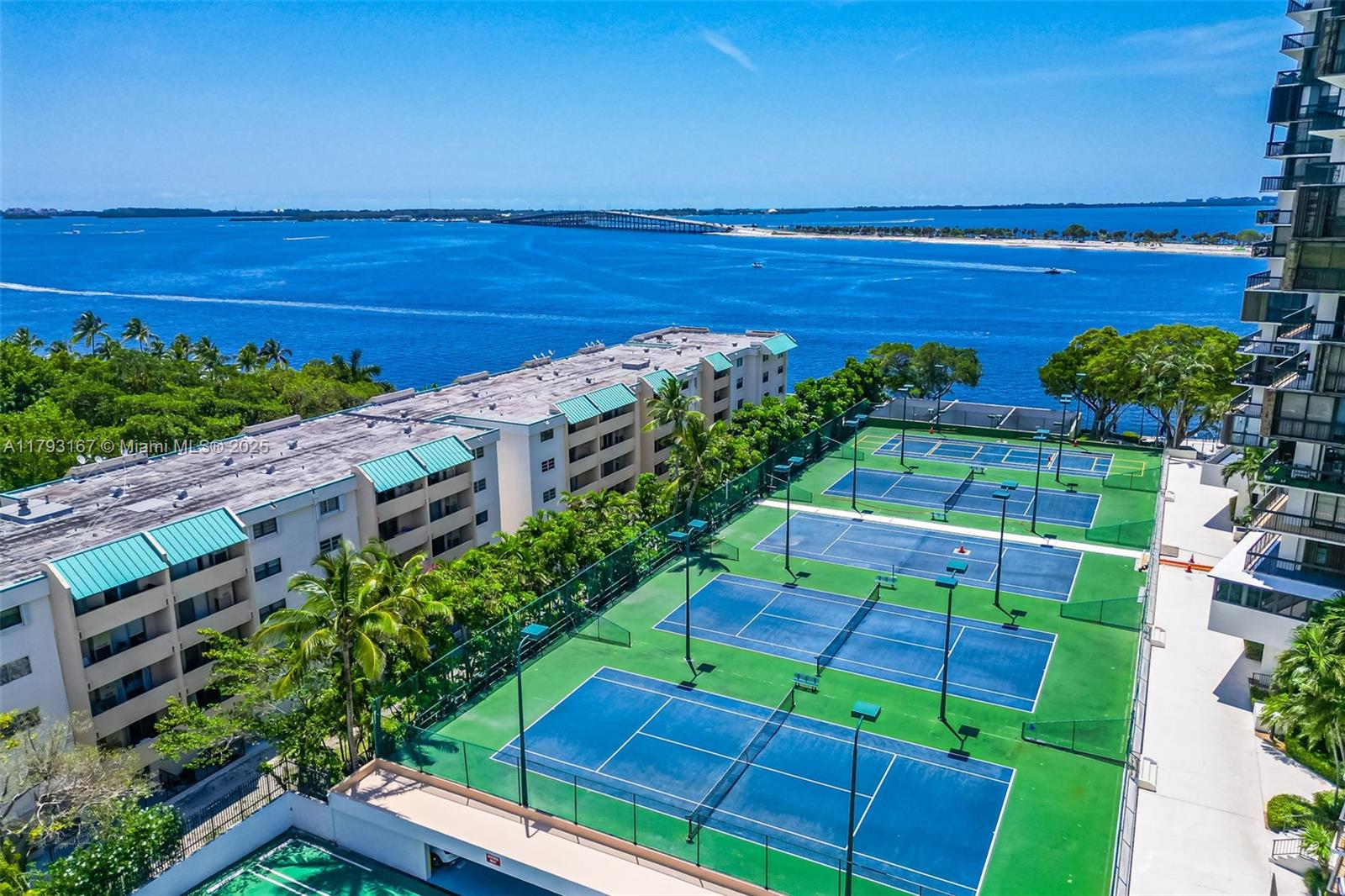 2333 Brickell Ave #1401, Miami FL 33129