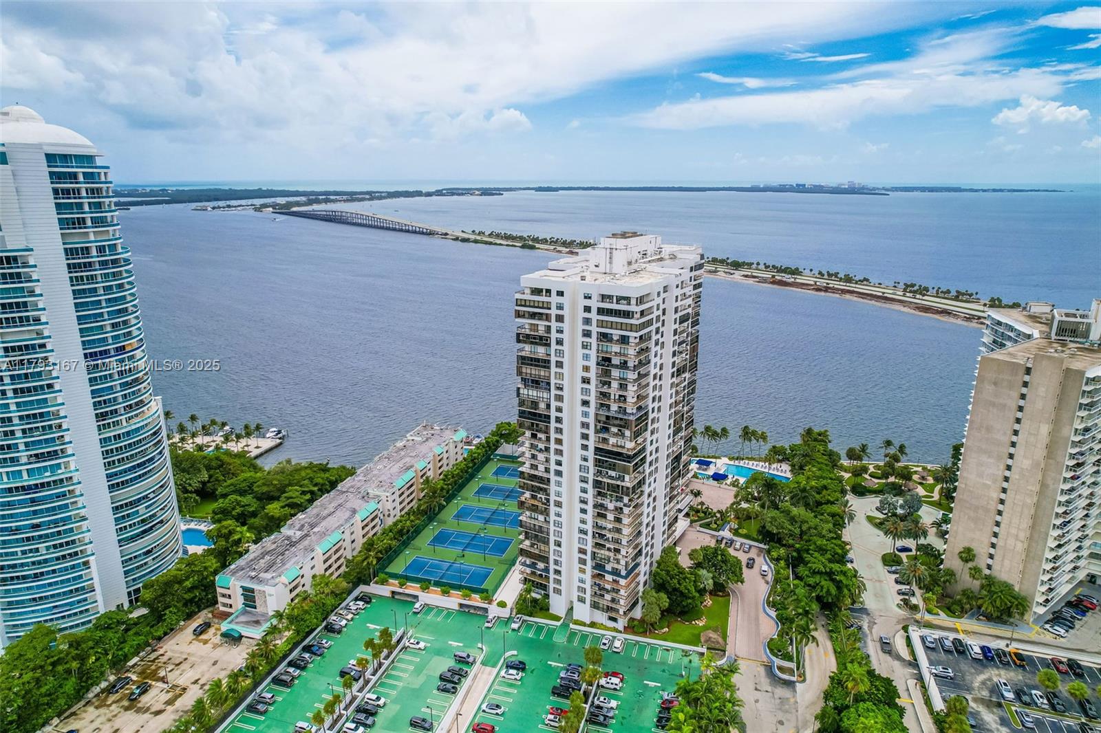 2333 Brickell Ave #1401, Miami FL 33129