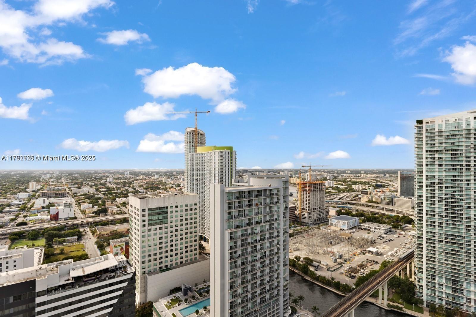 88 SW 7th St #3410, Miami FL 33130