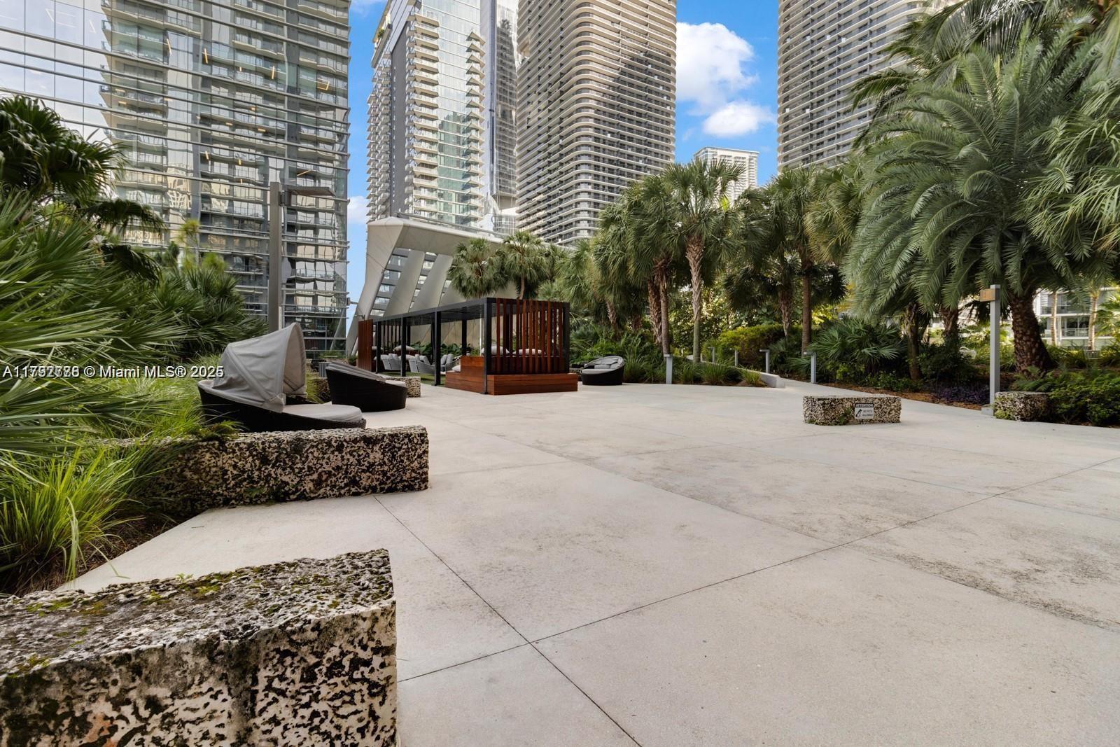 88 SW 7th St #3410, Miami FL 33130