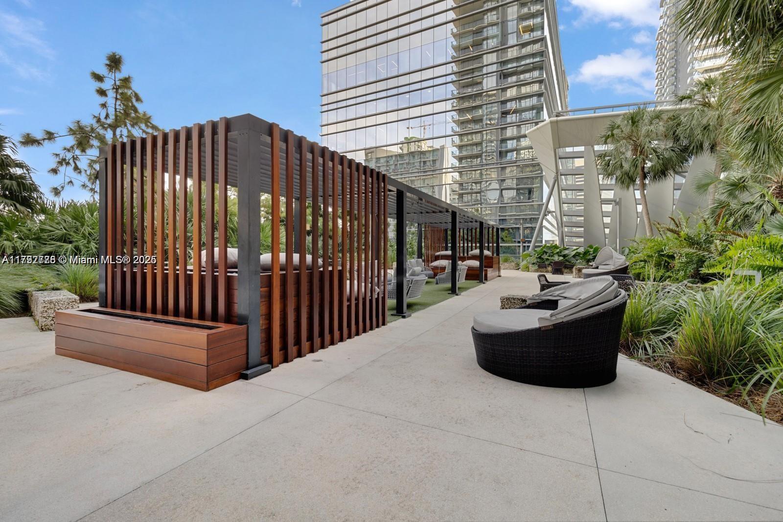 88 SW 7th St #3410, Miami FL 33130