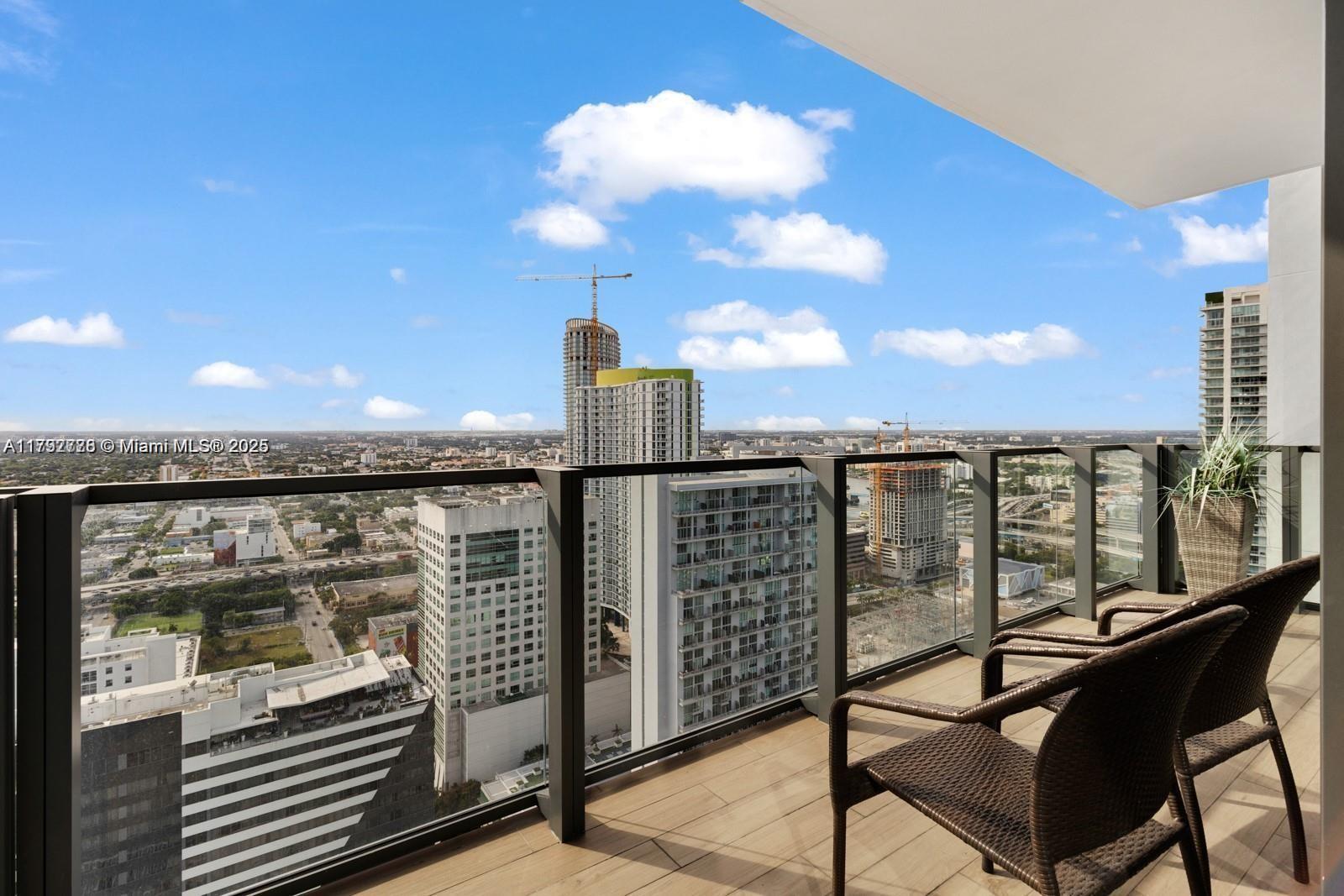 88 SW 7th St #3410, Miami FL 33130