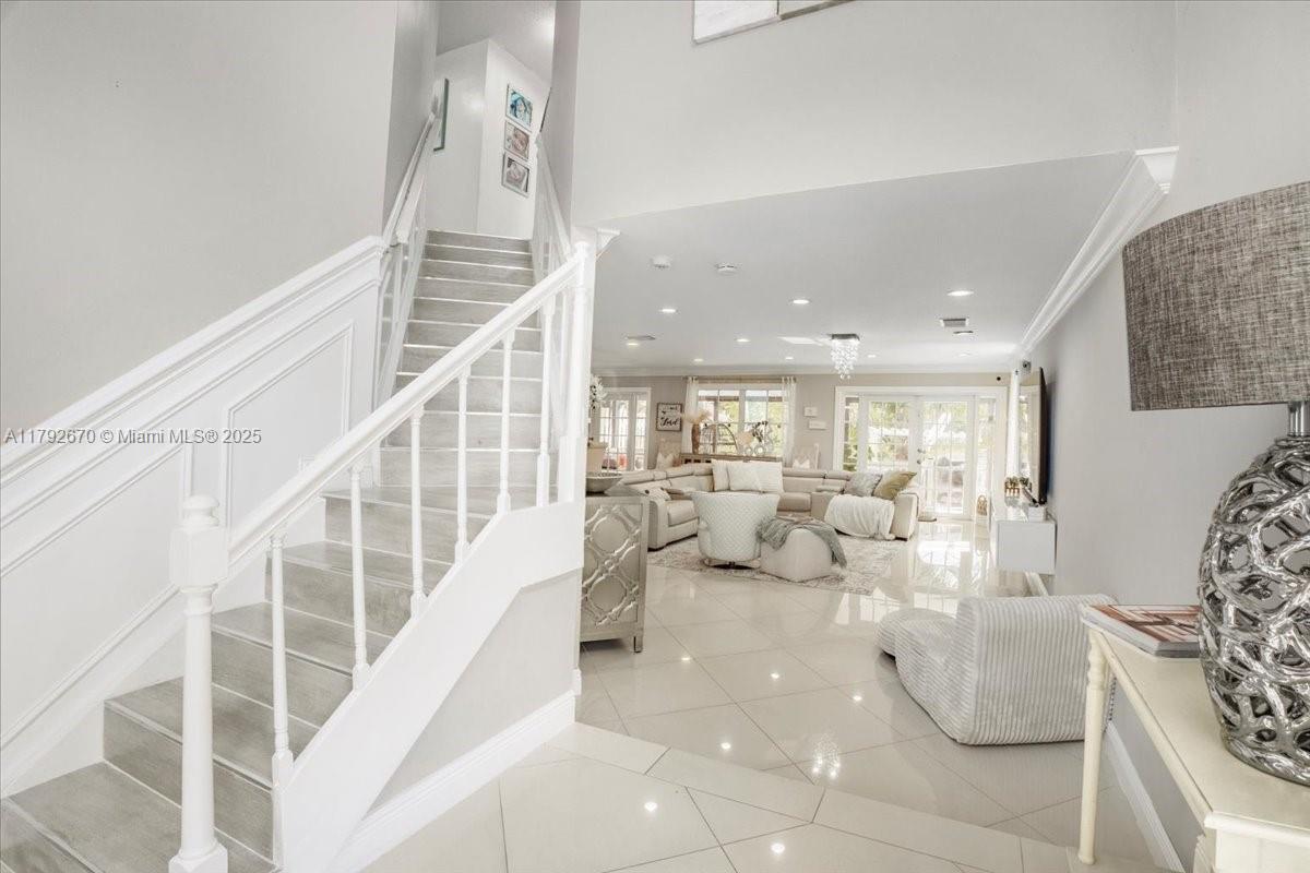 1820 Vista Way, Margate, Florida image 5