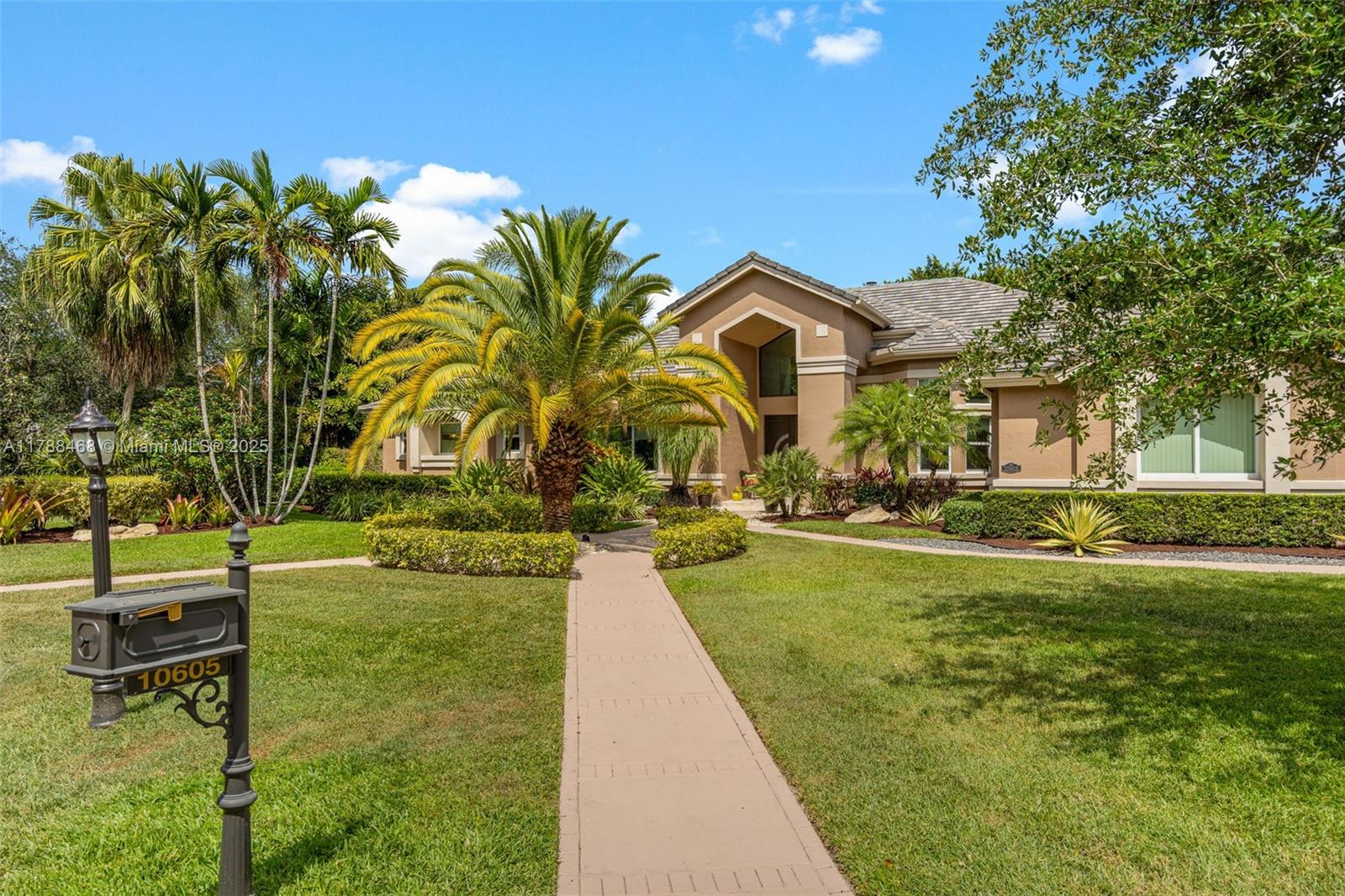 10605 Indian Trl, Cooper City, Florida image 16