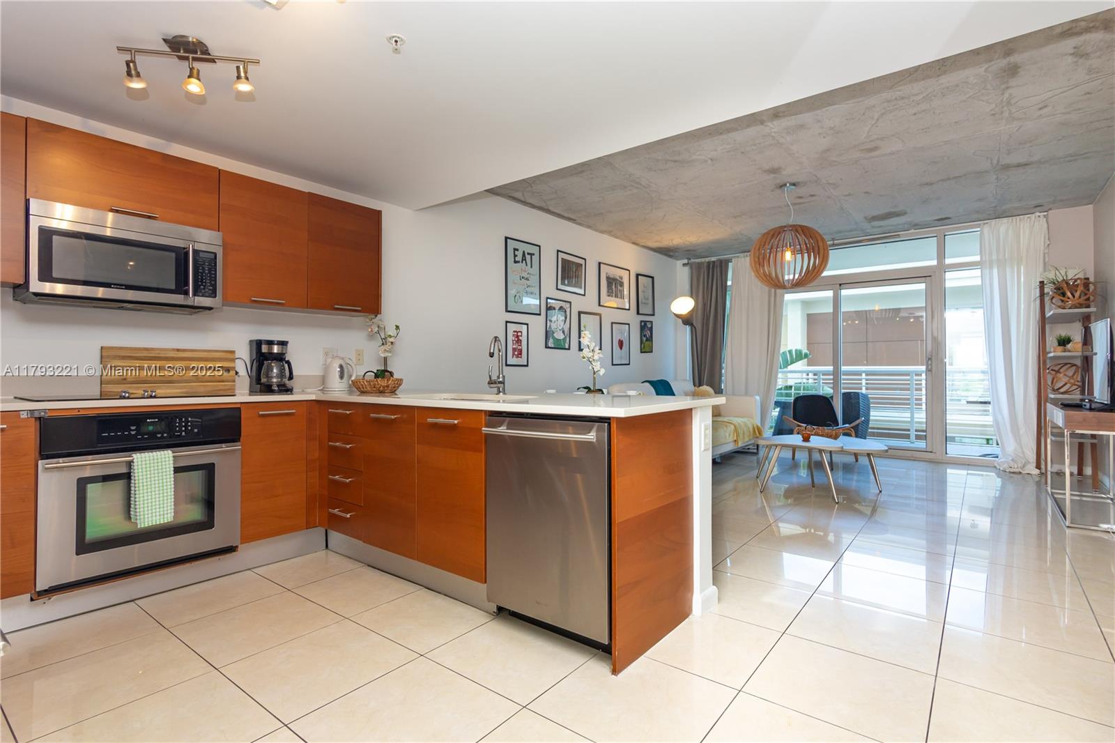 Property photo # 7