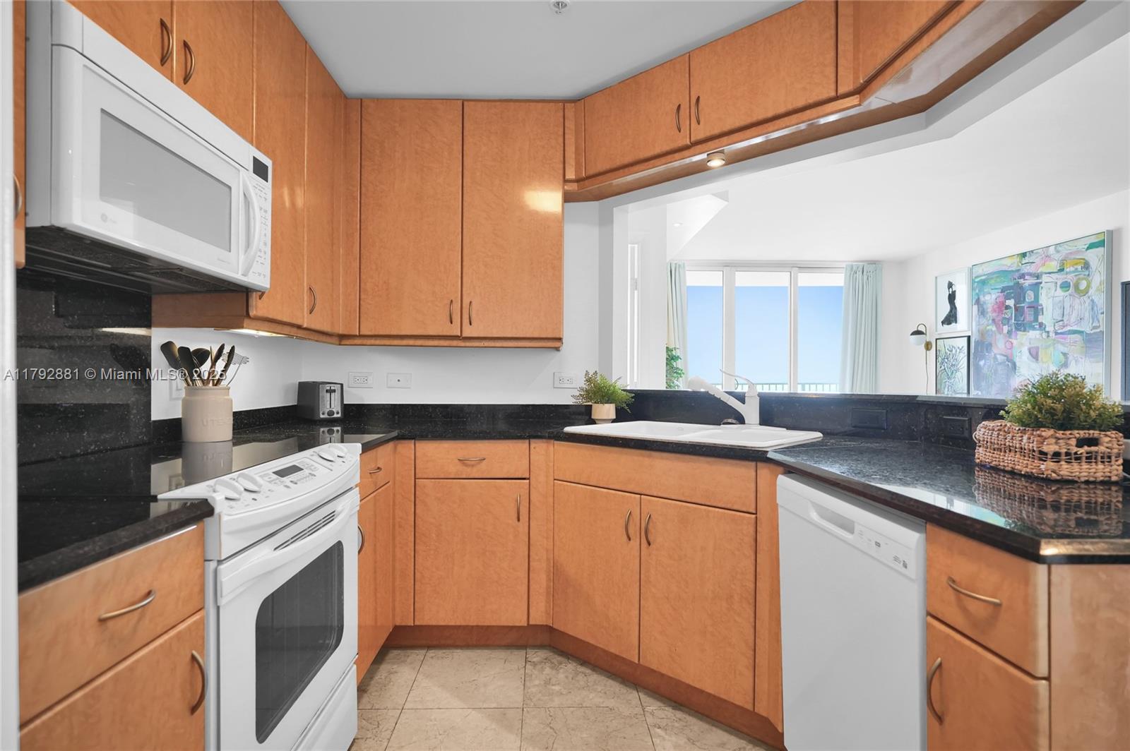 Property photo # 7