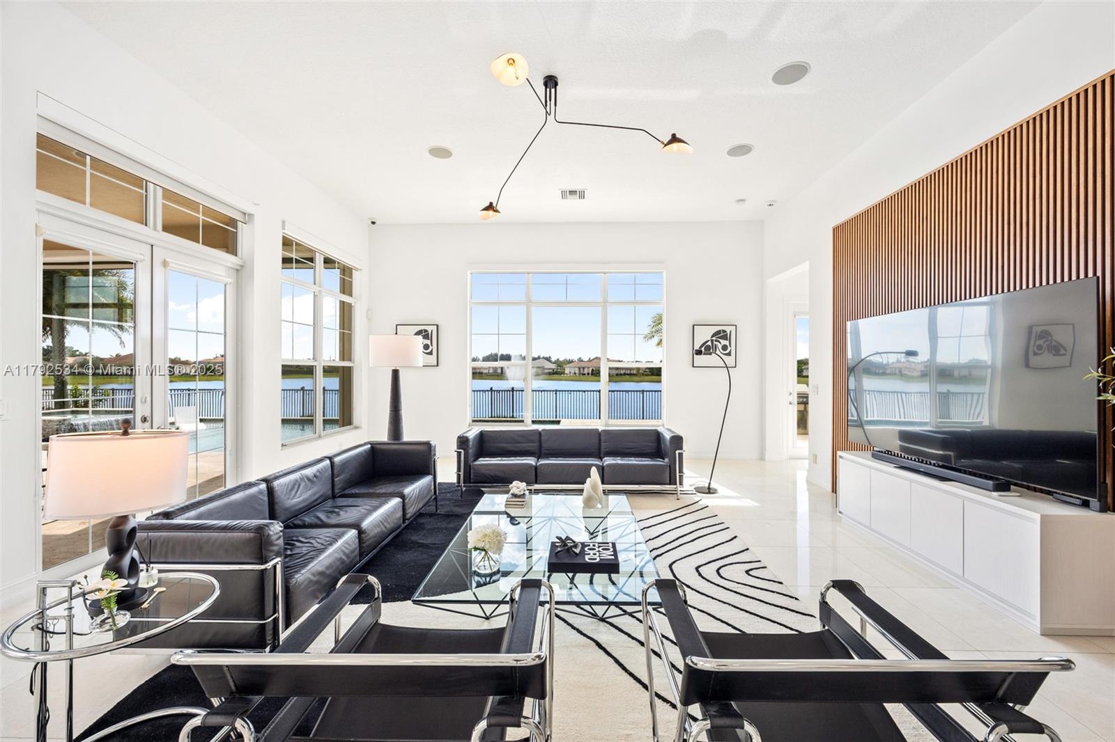 4991 E Sterling Ranch Cir, Davie, Florida image 1