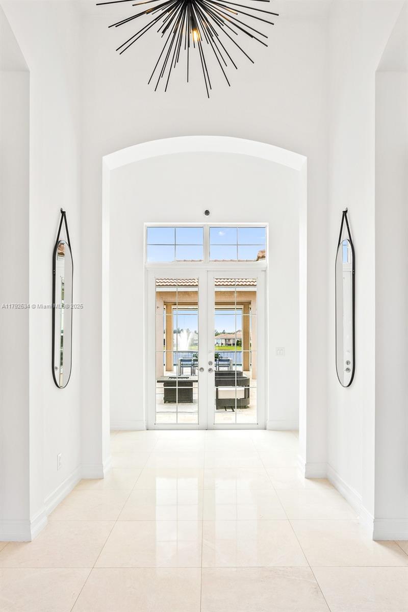 4991 E Sterling Ranch Cir, Davie, Florida image 6
