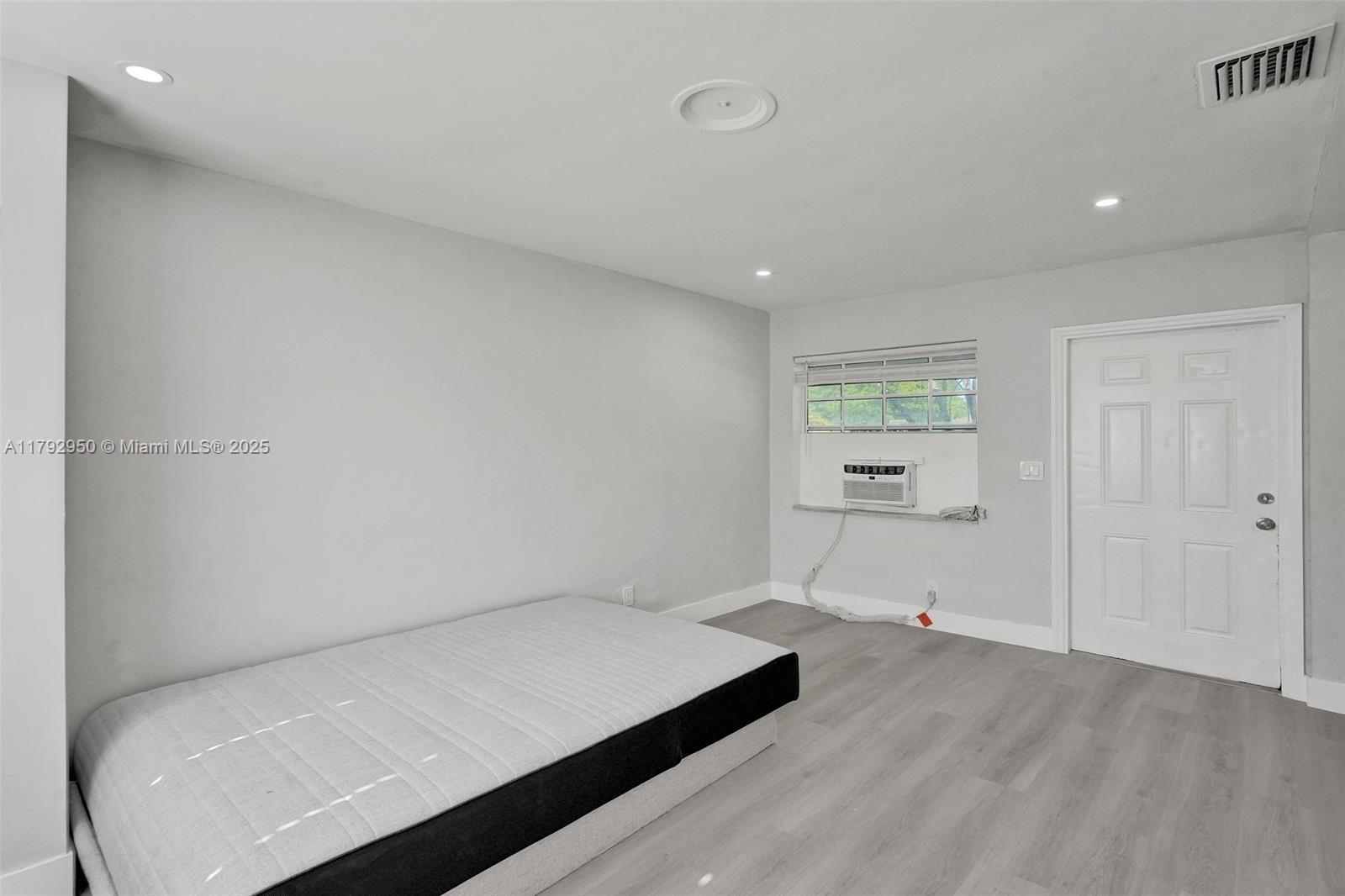 5657 Grant St, Hollywood, Florida image 22
