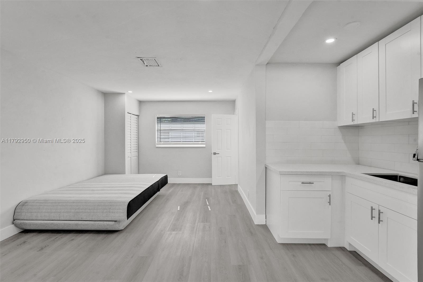 5657 Grant St, Hollywood, Florida image 23