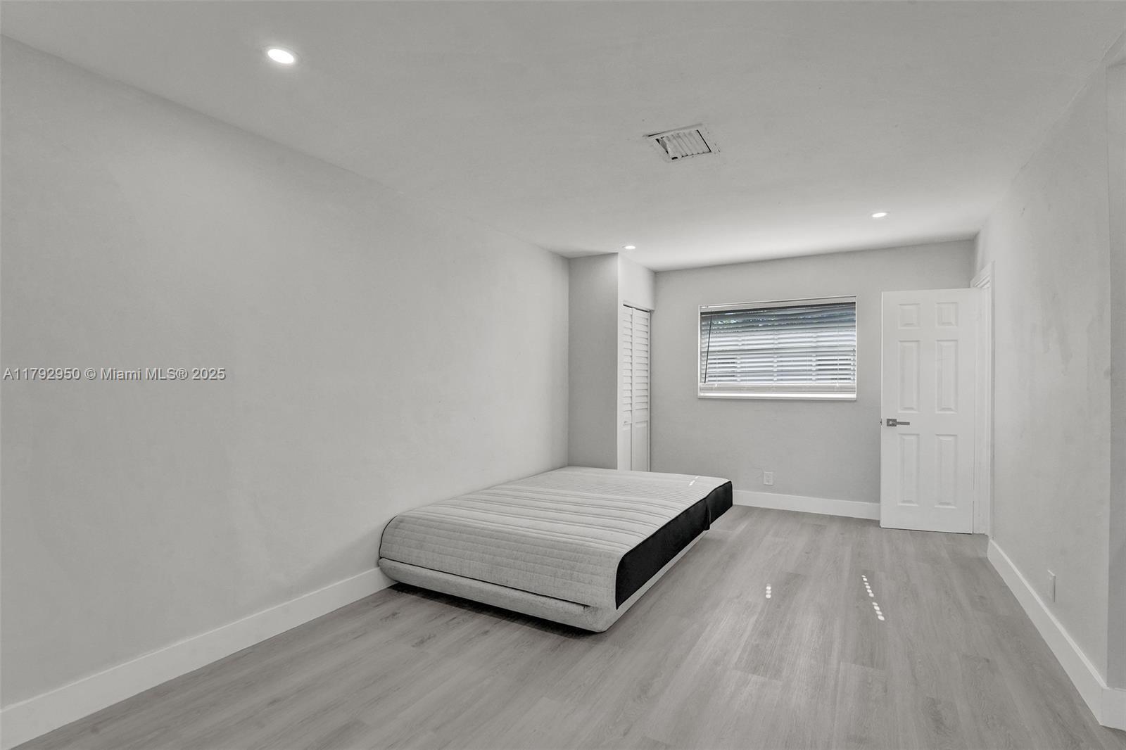 5657 Grant St, Hollywood, Florida image 24
