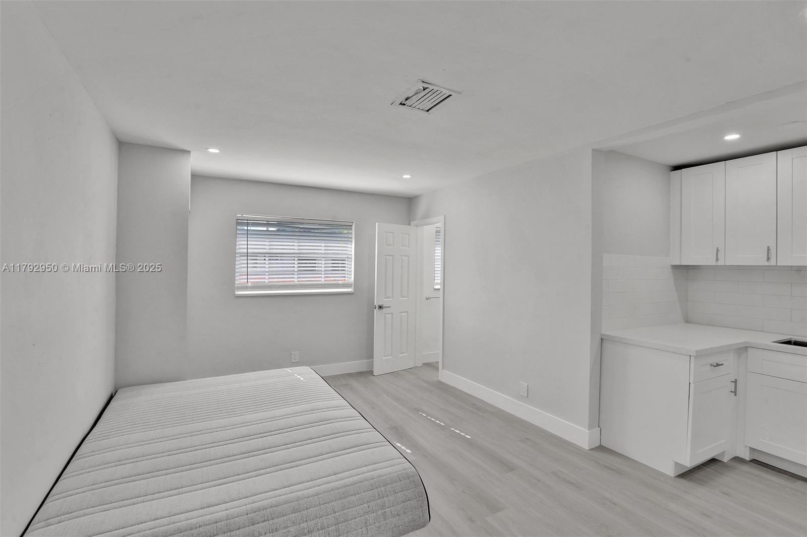 5657 Grant St, Hollywood, Florida image 25