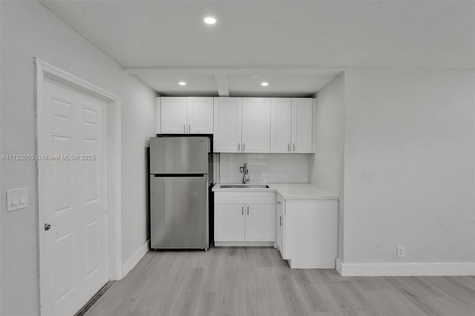 5657 Grant St, Hollywood, Florida image 45
