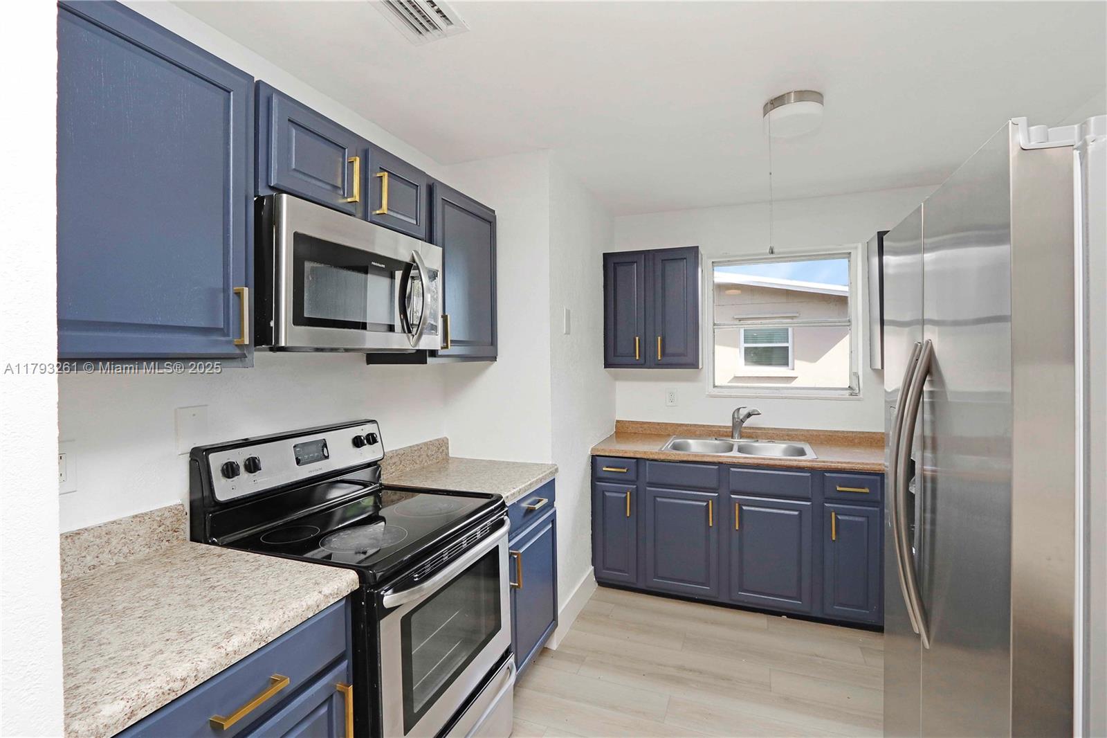 4118 NW 12th Ter, Oakland Park, Florida image 4