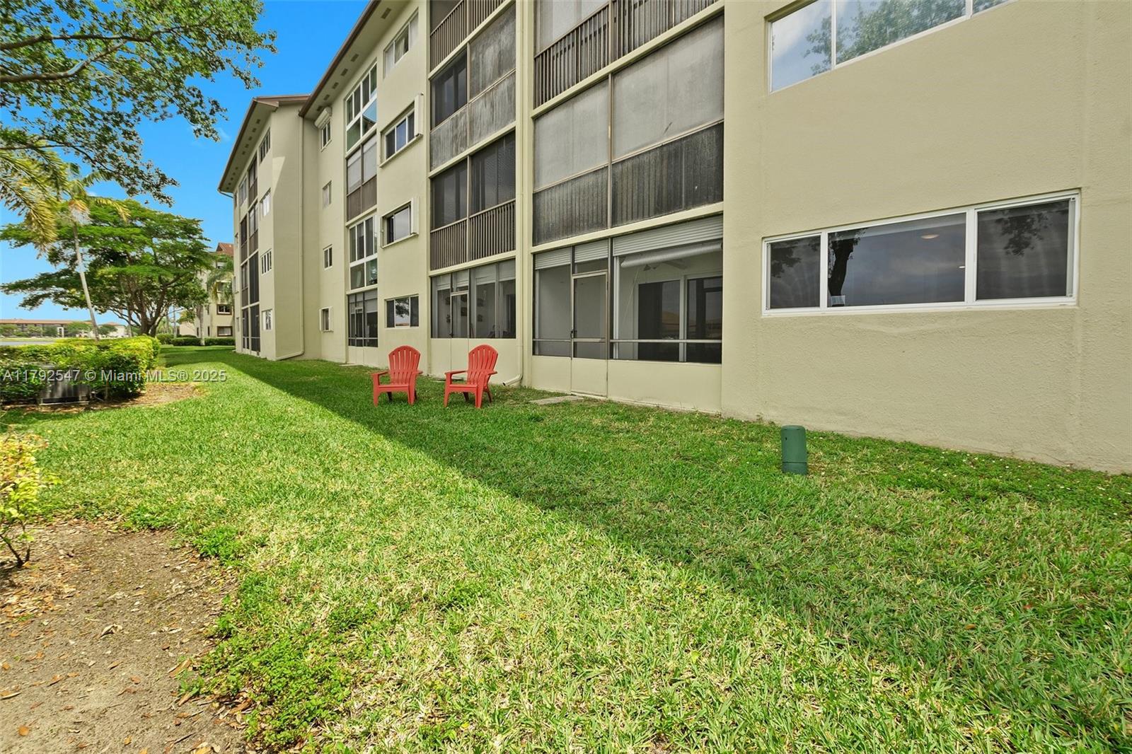 Residential, Pembroke Pines, Florida image 28