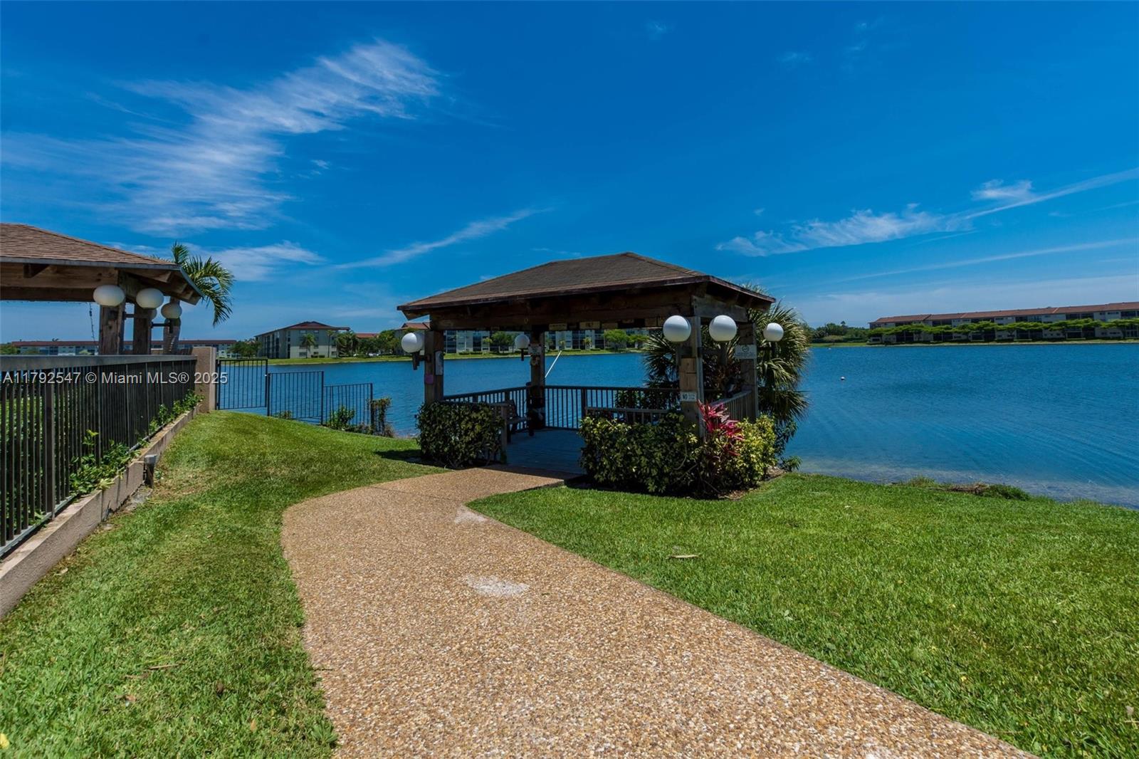 Residential, Pembroke Pines, Florida image 35
