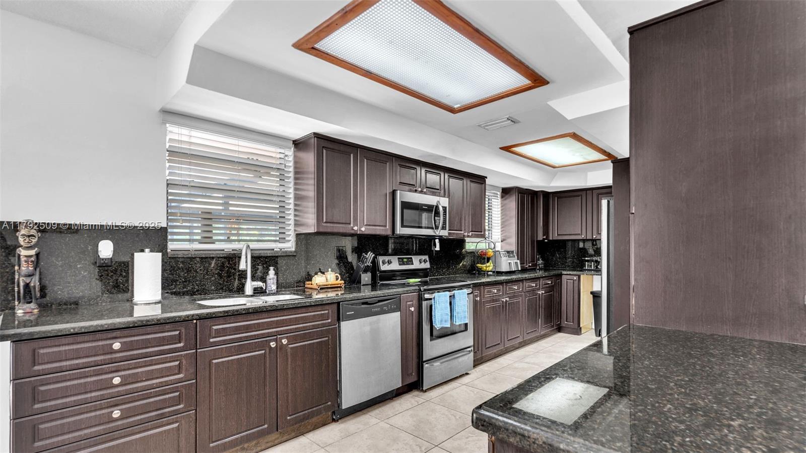 19241 SW 93rd Rd, Cutler Bay, Florida image 26