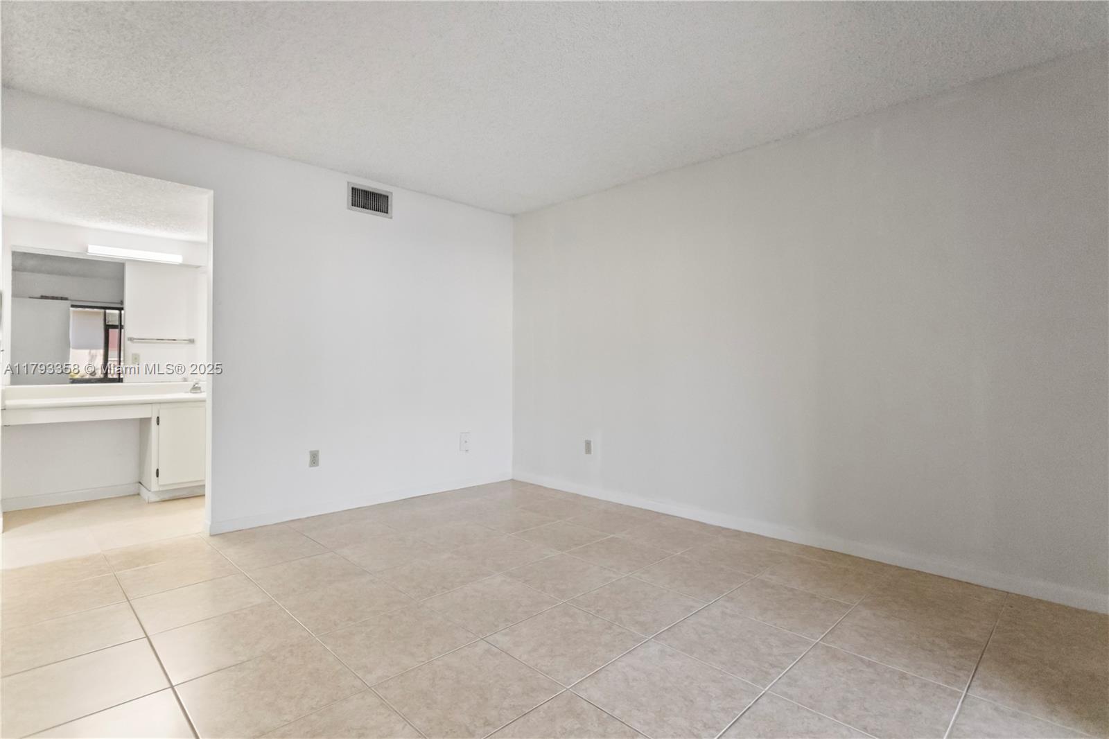 Listing Photo 33