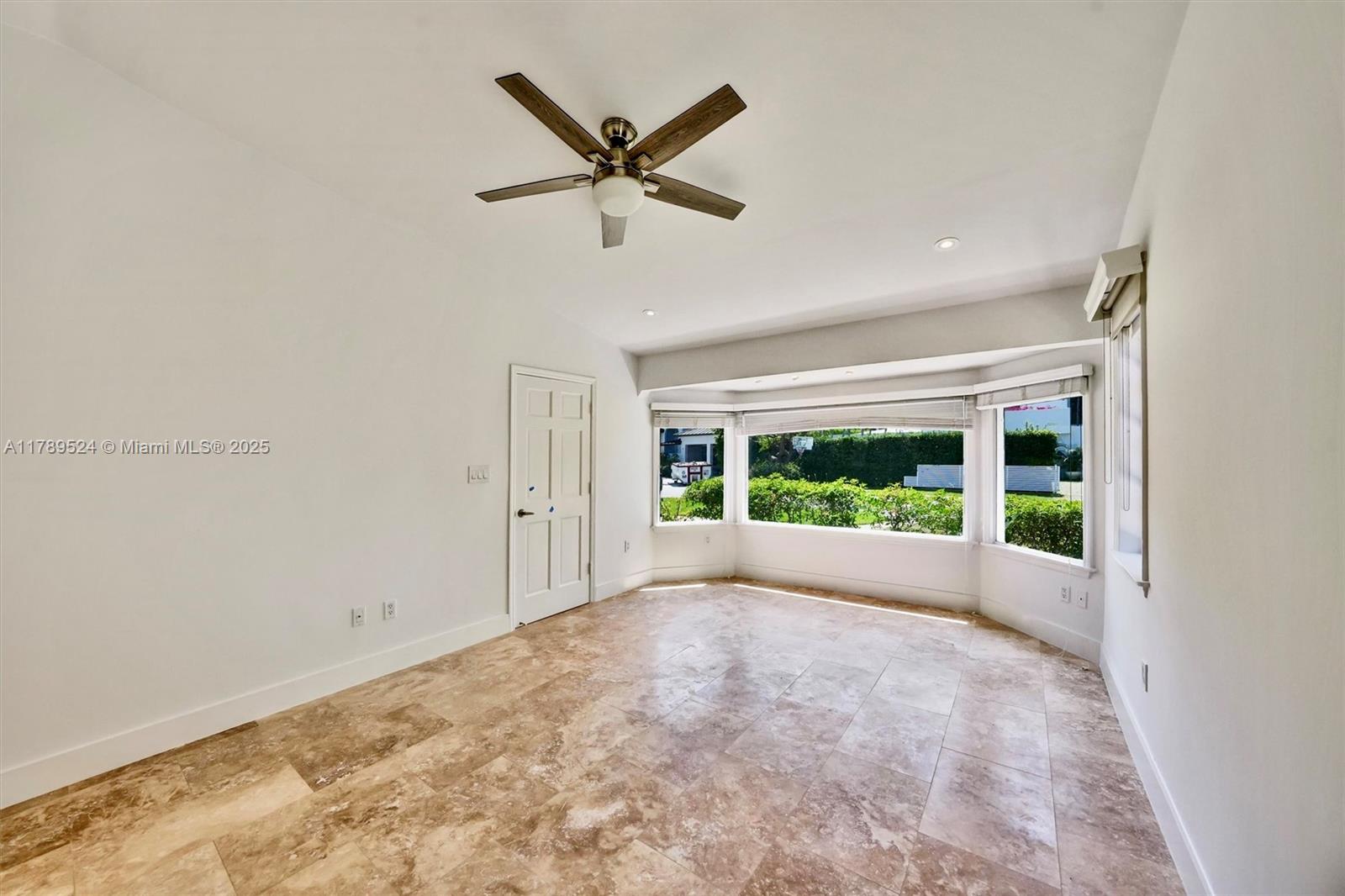 255 Ridgewood Rd, Key Biscayne, Florida image 25