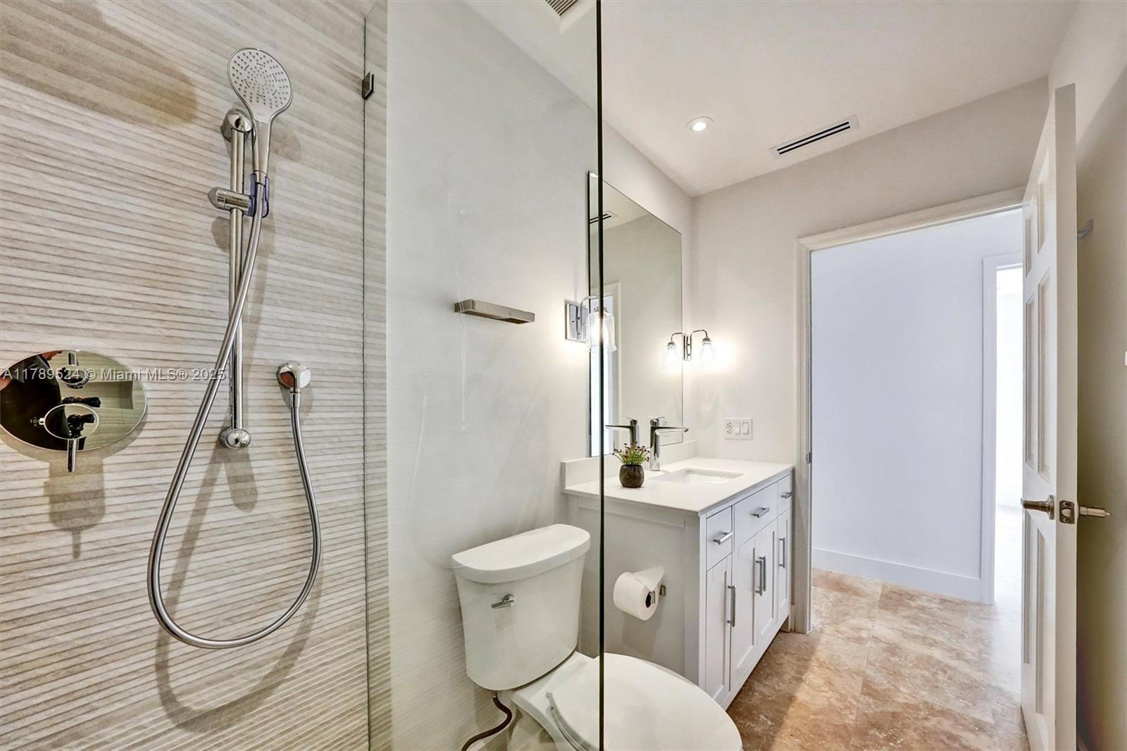 255 Ridgewood Rd, Key Biscayne, Florida image 36
