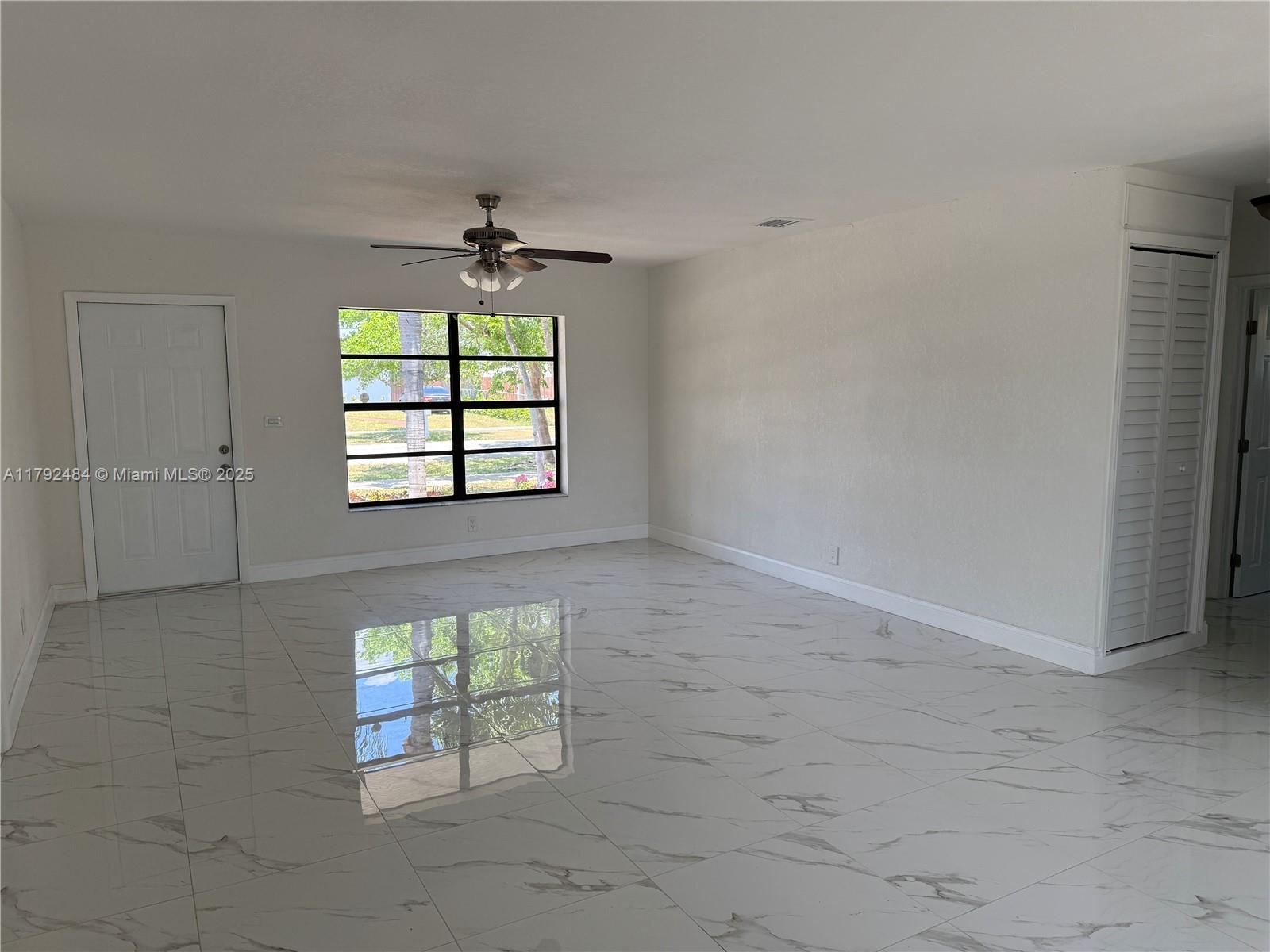 9340 Martinique Dr, Cutler Bay, Florida image 10