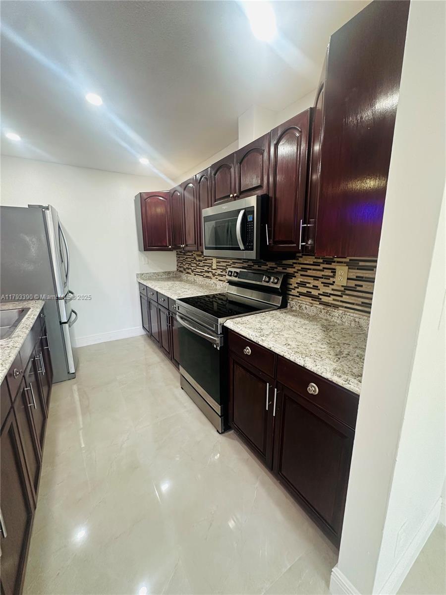 Property photo # 9