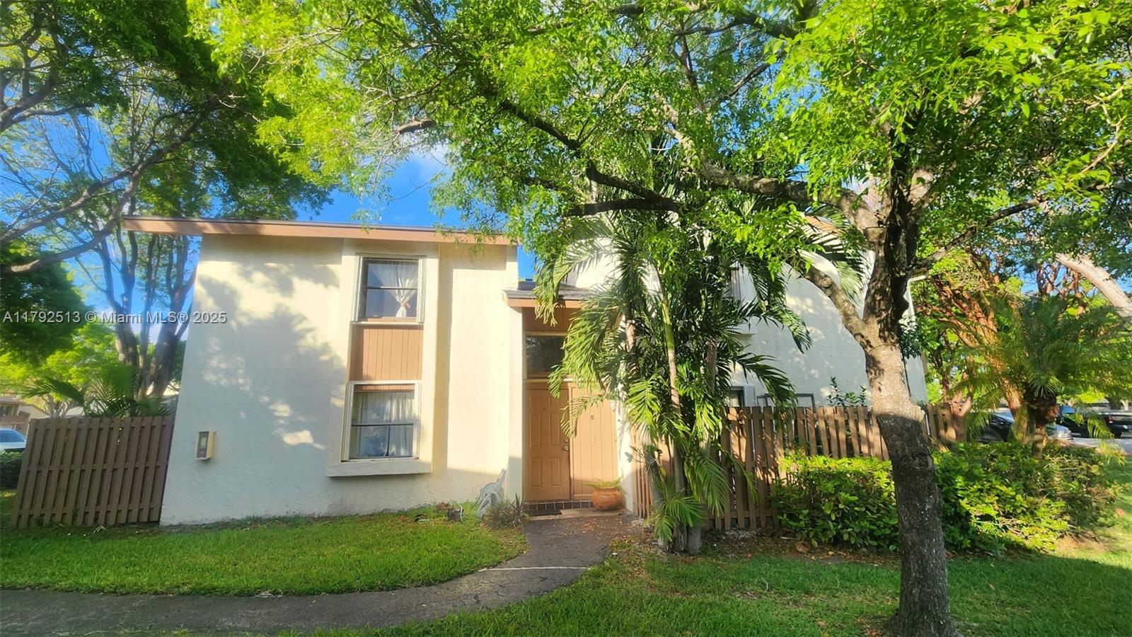 Property photo # 0