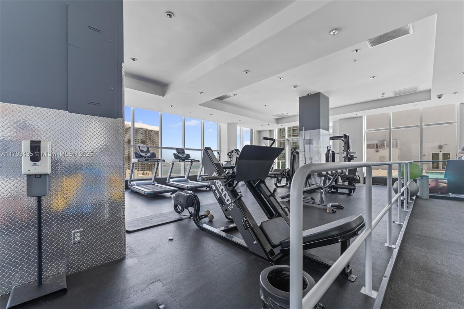 133 NE 2nd Ave #501, Miami FL 33132