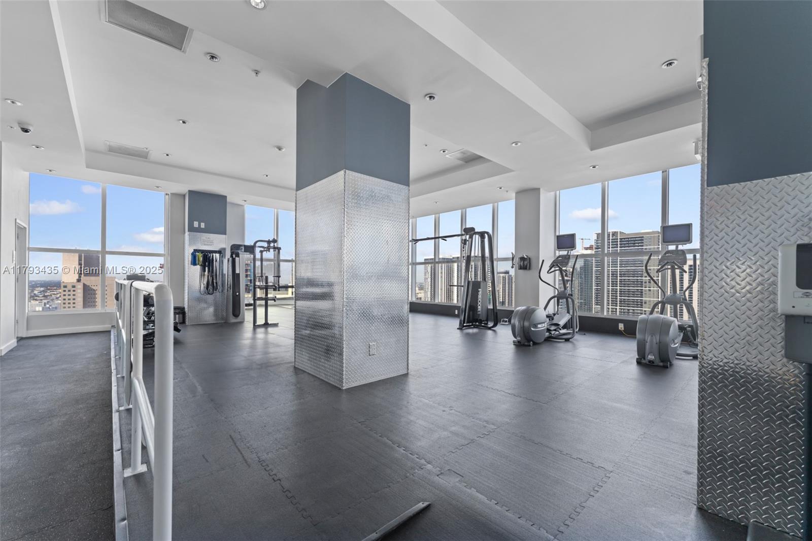 133 NE 2nd Ave #501, Miami FL 33132