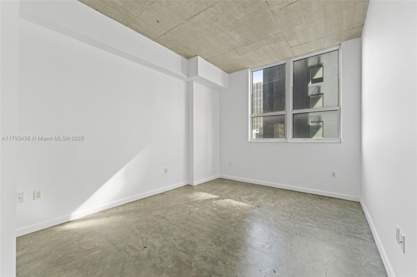133 NE 2nd Ave #501, Miami FL 33132