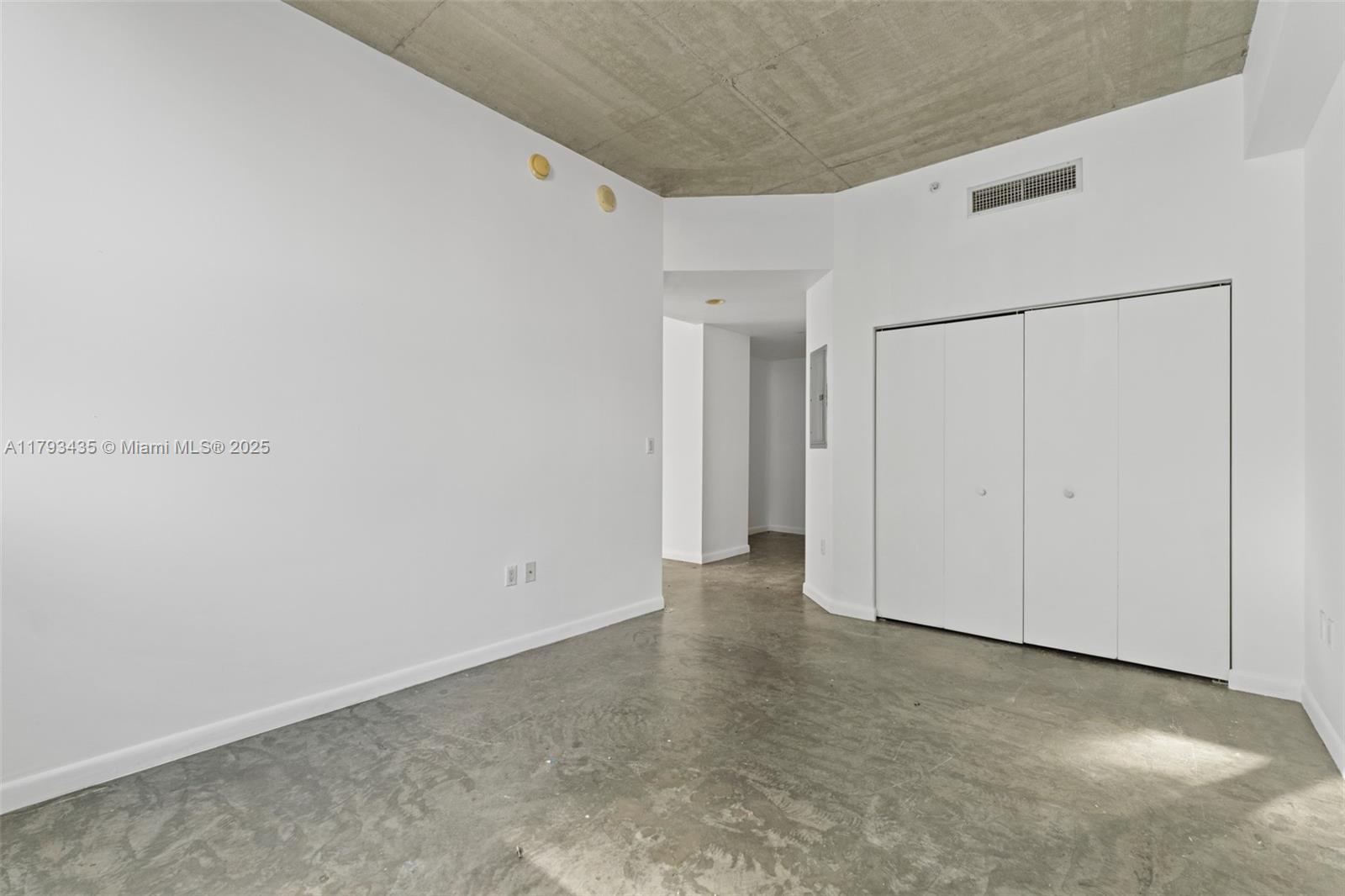 133 NE 2nd Ave #501, Miami FL 33132