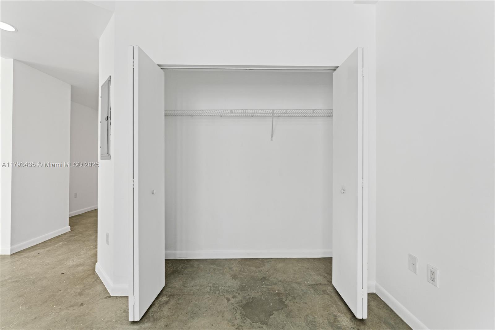 133 NE 2nd Ave #501, Miami FL 33132