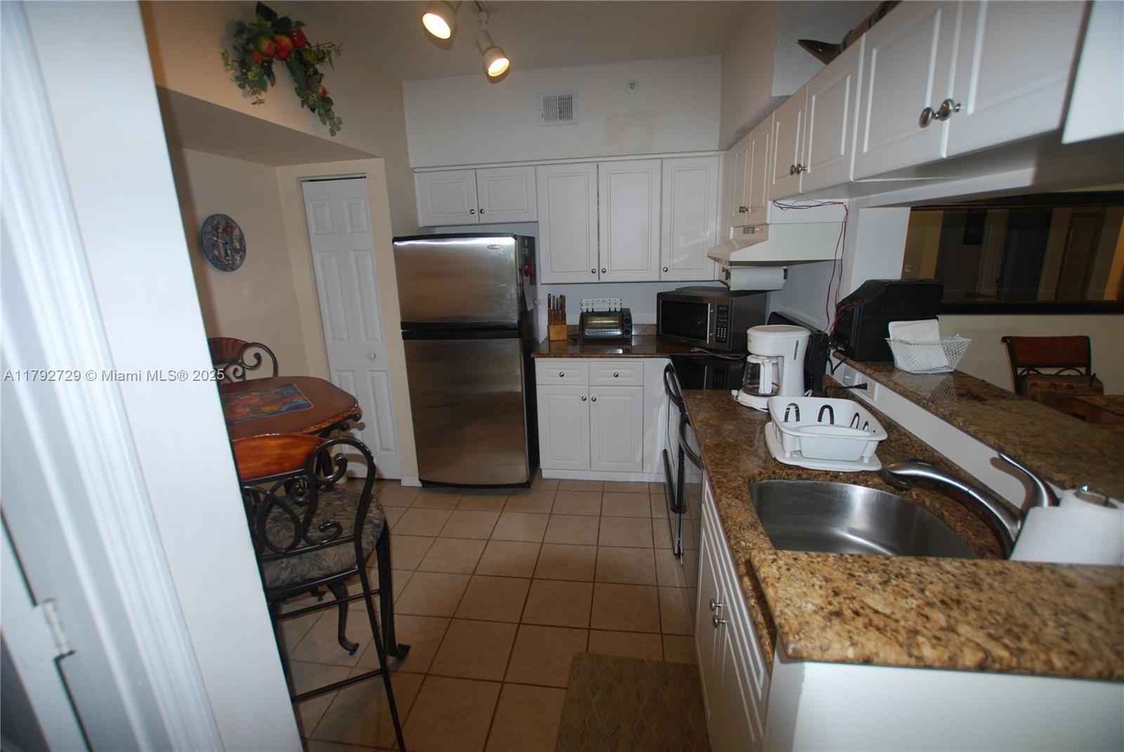 Property photo # 4