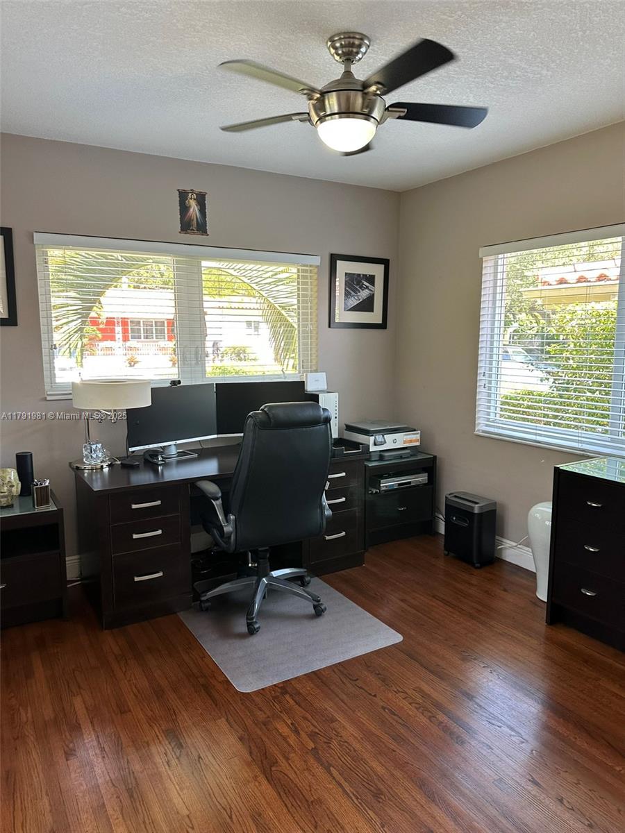 814 Capri St, Coral Gables, Florida image 18