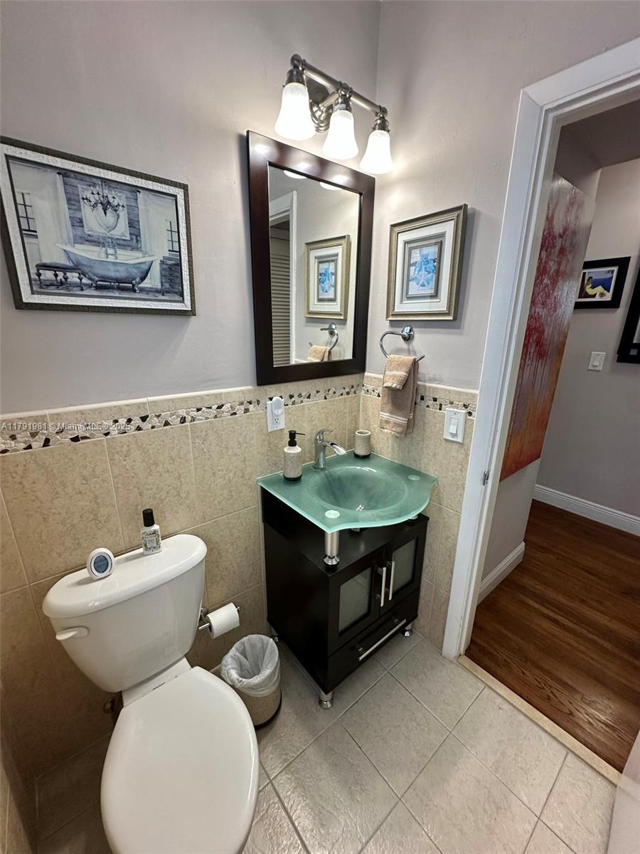 814 Capri St, Coral Gables, Florida image 25