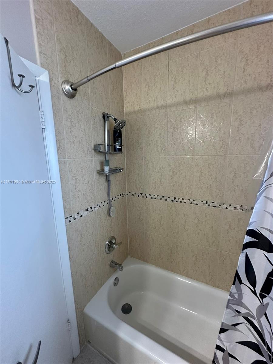 814 Capri St, Coral Gables, Florida image 27