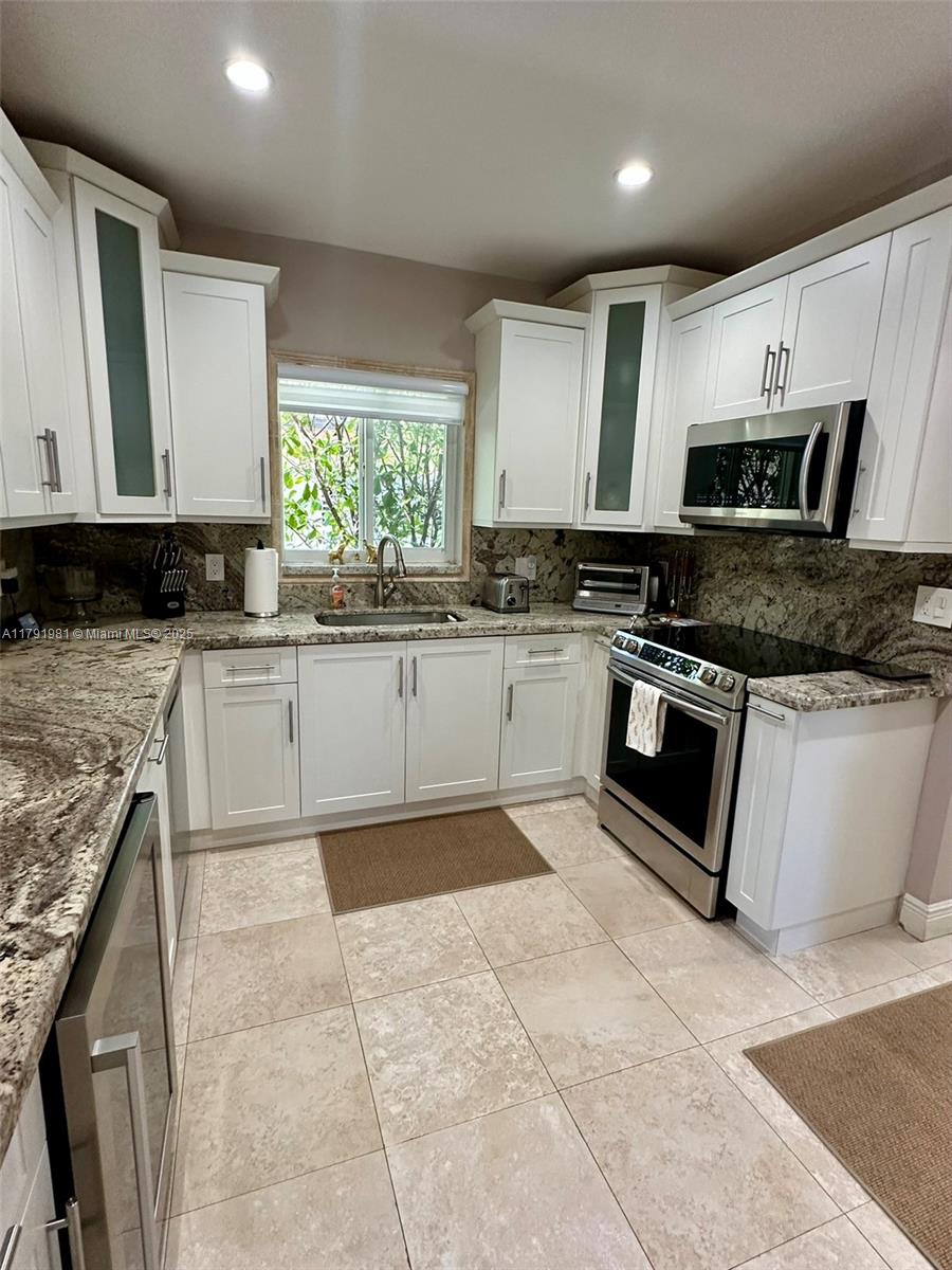 814 Capri St, Coral Gables, Florida image 7