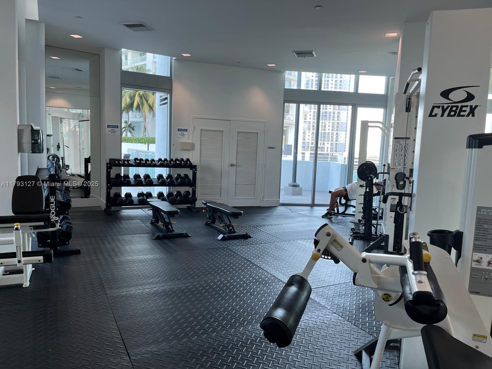 350 S Miami Ave #3707, Miami FL 33130